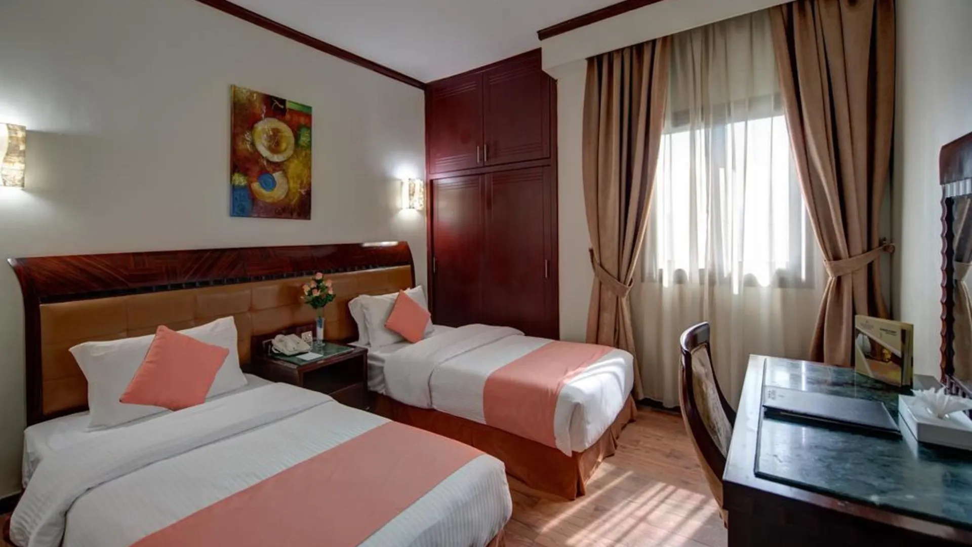 Royal Tulip Sharjah Hotel Apartments الشارقة رويال توليب