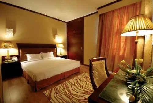 Sharjah Royal Tulip Hotel Apartments توليب رويال الشارقة 4*,